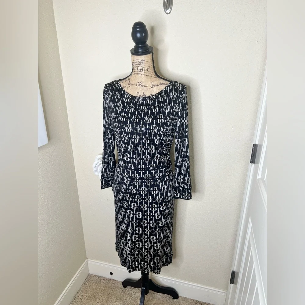 NTM: Tory Burch White Monogram Print Silk Sheath Dress 3/4 Sleeve Size L
